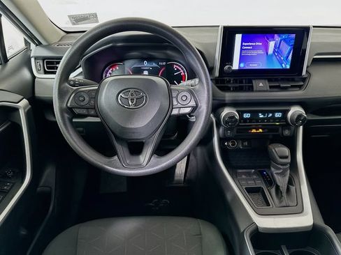Certified 2025 Toyota RAV4 XLE FWD image 23