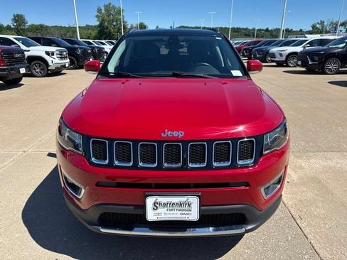 Used 2018 Jeep Compass Limited w/ Navigation Group AWD/4WD image 8