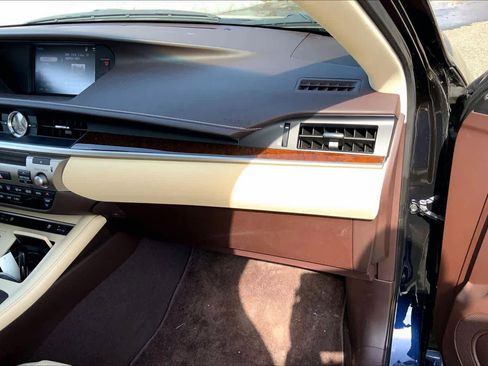 Used 2018 Lexus ES 350 w/ Premier Package image 18