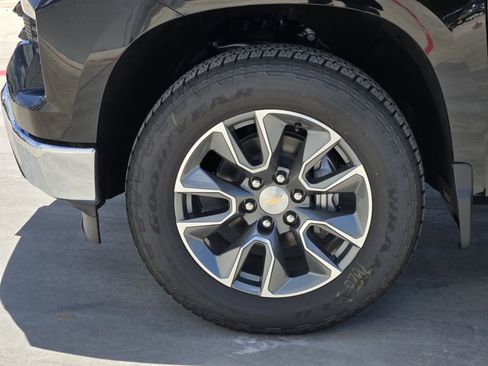 New 2025 Chevrolet Silverado 1500 LT image 8