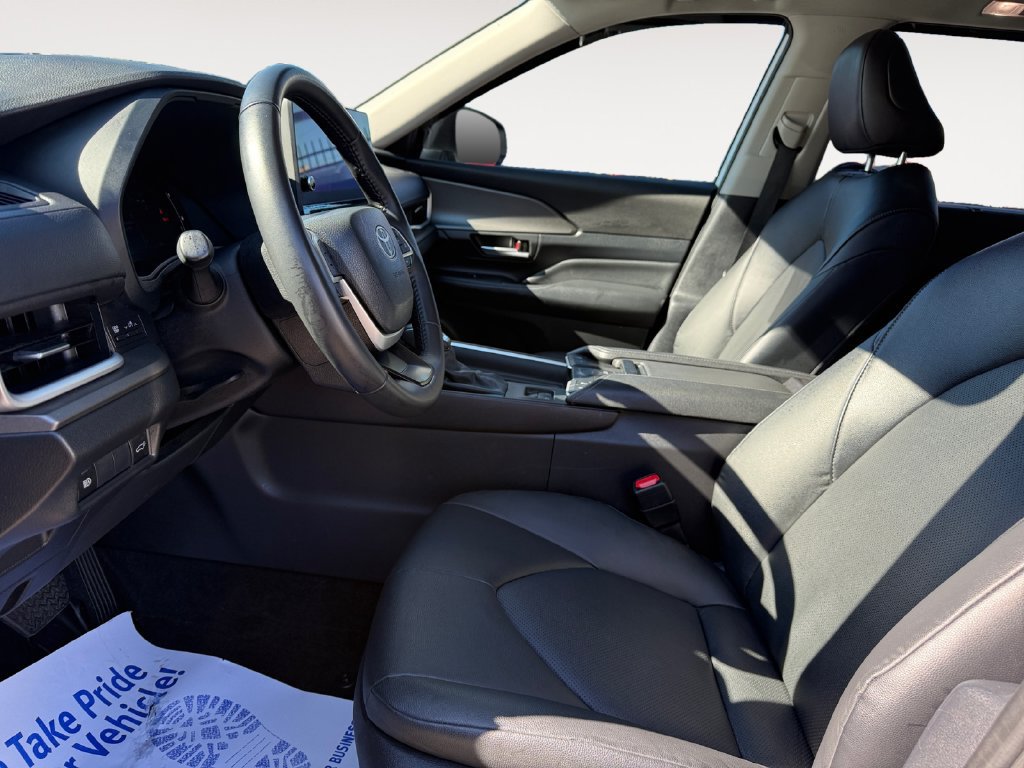 Used 2025 Toyota Grand Highlander AWD image 9