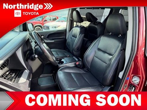 Used 2020 Toyota Sienna SE Premium image 6