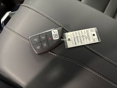 New 2026 Buick Enclave Avenir w/ Super Cruise Package image 38