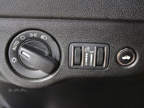 Used 2022 Dodge Charger SXT RWD image 35