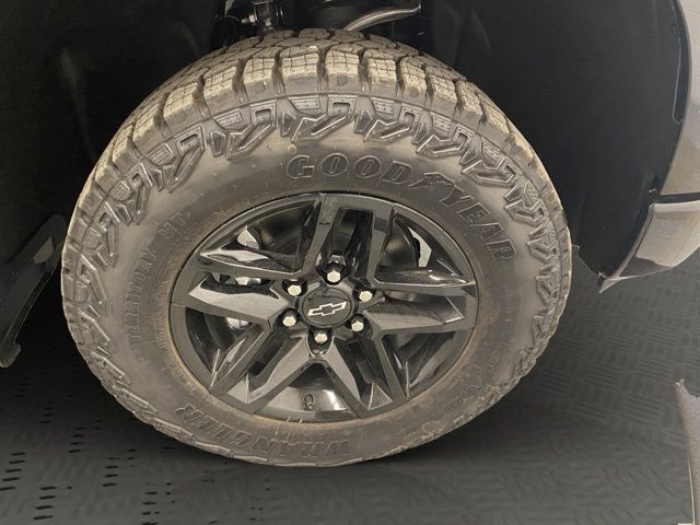 New 2026 Chevrolet Silverado 1500 Custom Trail Boss w/ Midnight Edition AWD/4WD image 37