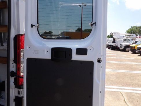 Used 2025 RAM ProMaster 2500 w/ U-Haul Equipment Group FWD image 25