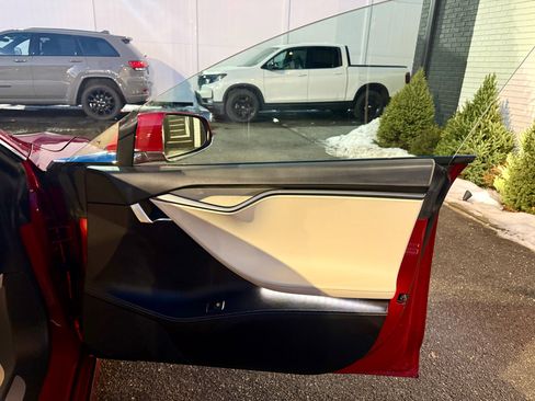 Used 2019 Tesla Model S 100D image 22