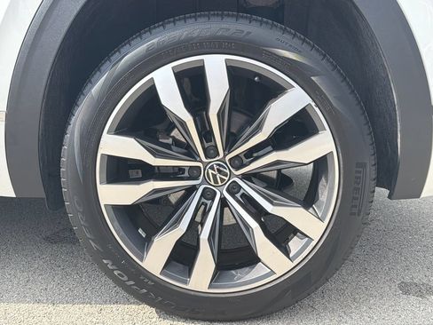 Certified 2023 Volkswagen Atlas Cross Sport SEL Premium R-Line AWD/4WD image 34