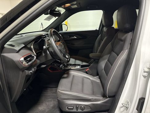 Used 2021 Chevrolet TrailBlazer RS FWD image 19