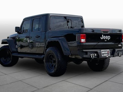 Used 2022 Jeep Gladiator Overland w/ Cold Weather Group AWD/4WD image 12