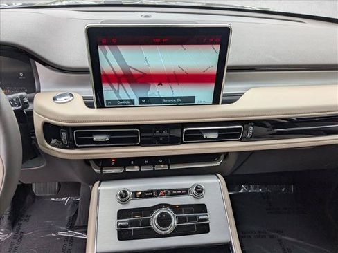 Used 2023 Lincoln Aviator AWD w/ Class IV Trailer Tow Package image 13