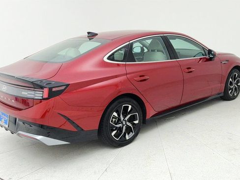Used 2025 Hyundai Sonata SEL FWD image 7