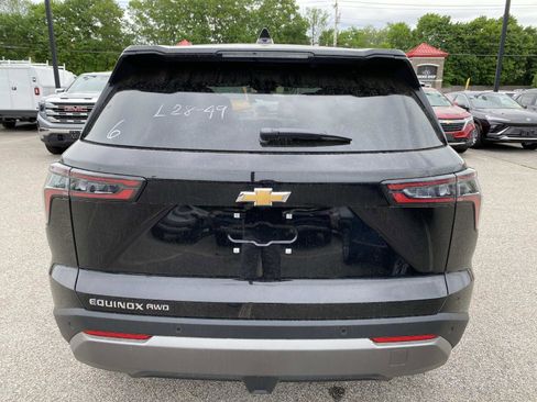 New 2026 Chevrolet Equinox LT w/ Convenience Package II AWD/4WD image 4