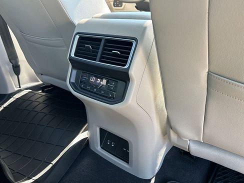 Used 2025 Volkswagen Atlas SEL Premium R-Line image 52