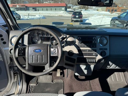 Used 2016 Ford F250 XLT w/ XLT Premium Package image 18