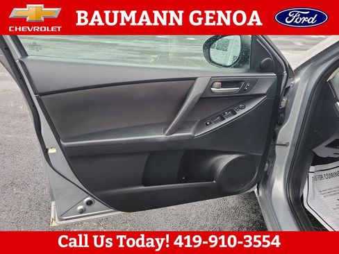Used 2012 MAZDA MAZDA3 i Touring FWD image 10