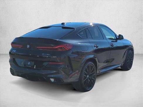 New 2026 BMW X6 xDrive40i w/ Climate Comfort Package image 2