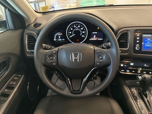 Used 2022 Honda HR-V EX image 11