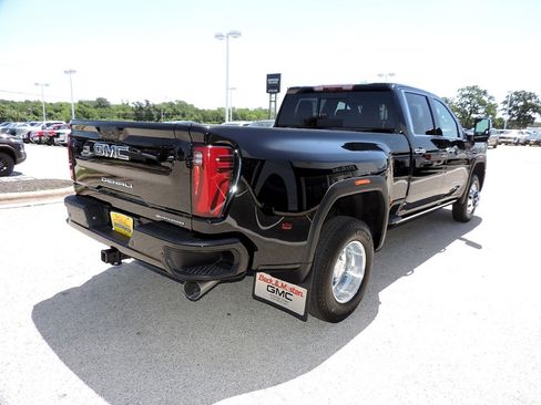 Certified 2026 GMC Sierra 3500 Denali Ultimate AWD/4WD image 5