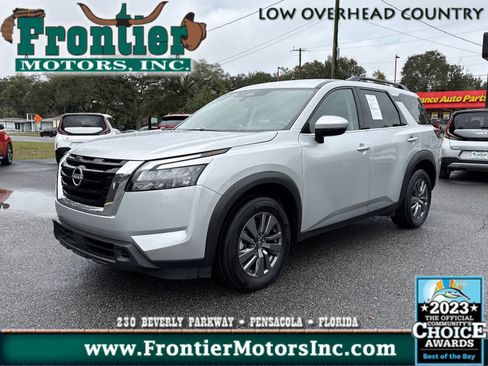 Used 2025 Nissan Pathfinder SV image 1
