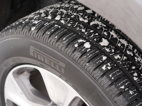 Used 2020 RAM 1500 Laramie image 31