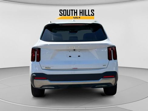 Certified 2025 Kia Sorento S AWD/4WD image 4