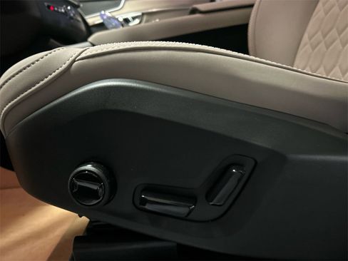 New 2026 Volvo XC90 B6 Core image 11