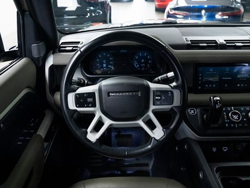 Used 2021 Land Rover Defender 110 SE image 12