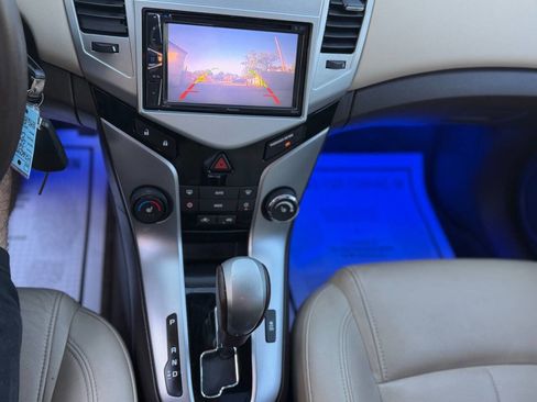 Used 2011 Chevrolet Cruze LTZ w/ RS Package FWD image 10