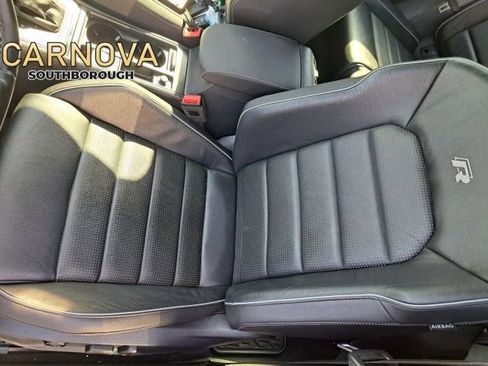 Used 2019 Volkswagen Golf R 4-Door image 21