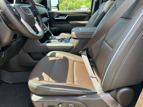 New 2026 GMC Sierra 2500 Denali image 10