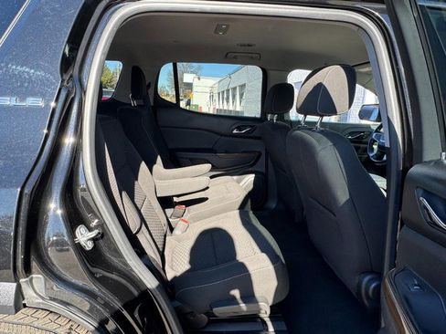 Used 2018 GMC Acadia SLE image 10