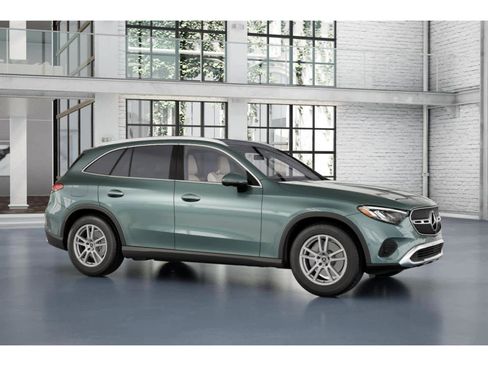 Used 2026 Mercedes-Benz GLC 300 image 12
