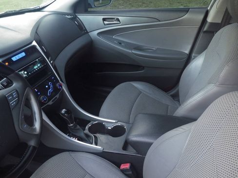 Used 2012 Hyundai Sonata SE FWD image 10
