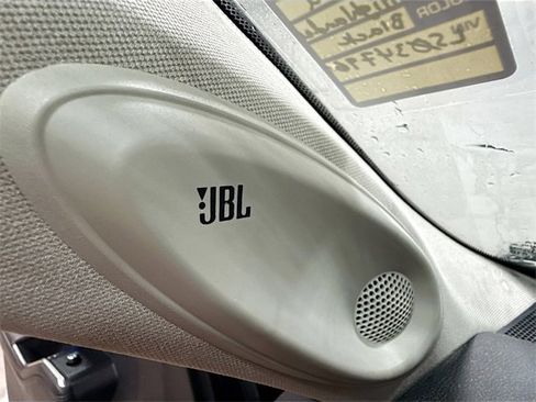 Used 2020 Toyota Highlander Limited image 35