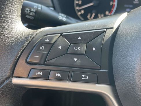 Used 2024 Nissan Altima 2.5 SV FWD image 20
