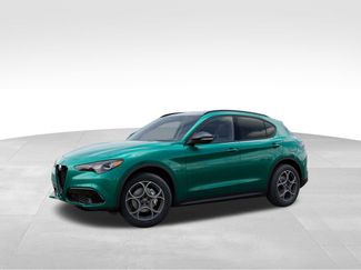 New 2025 Alfa Romeo Stelvio Sprint w/ Convenience Package AWD/4WD video 2