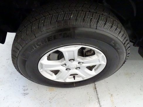 Certified 2022 Jeep Wrangler Unlimited Sport image 25