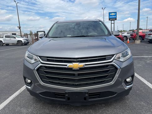 Used 2019 Chevrolet Traverse LT w/ LT Premium Package AWD/4WD image 2