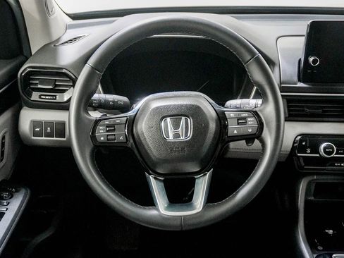 Certified 2025 Honda Pilot Touring image 22