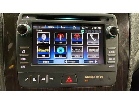 Used 2015 Chevrolet Traverse LT w/ Style and Technology Package FWD image 13