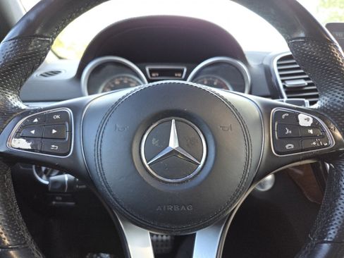 Used 2018 Mercedes-Benz GLS 450 4MATIC image 34