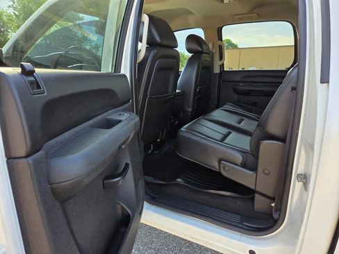 Used 2011 Chevrolet Silverado 1500 LT w/ All-Star Edition image 11