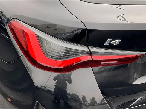 Used 2023 BMW i4 eDrive35 w/ Premium Package image 30