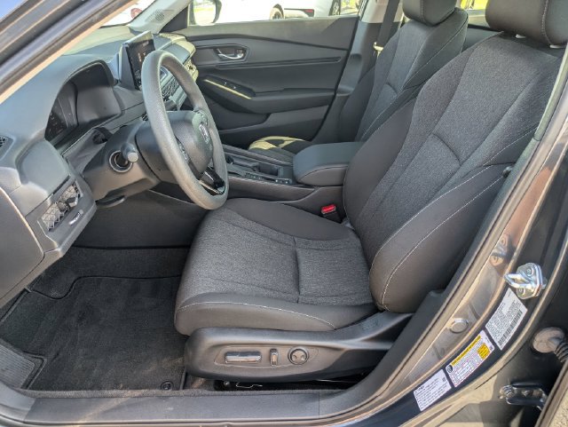 Used 2023 Honda Accord EX image 15