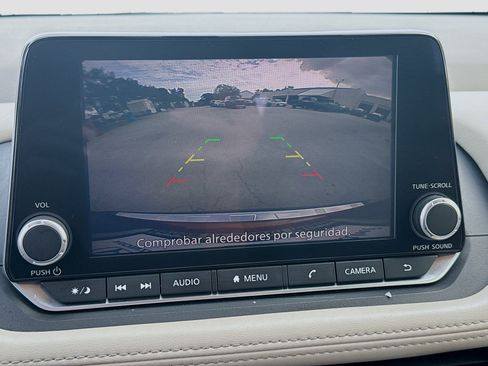 Used 2023 Nissan Rogue SV image 13