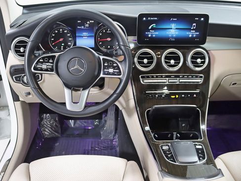 Used 2020 Mercedes-Benz GLC 300 GLC 300 w/ Parking Assistance Package image 15