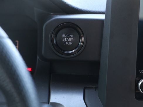 Used 2025 Toyota Tacoma SR5 AWD/4WD image 24