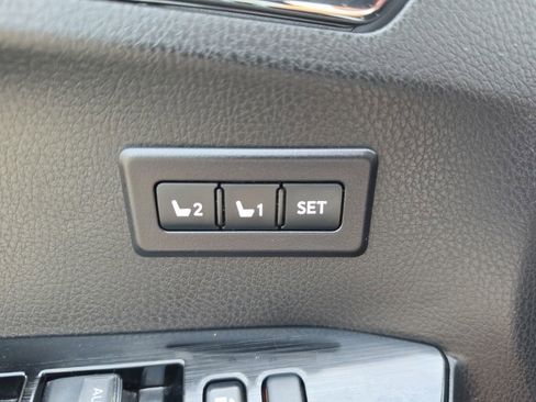 Used 2018 Toyota RAV4 Limited w/ Advanced Technology Package AWD/4WD image 17