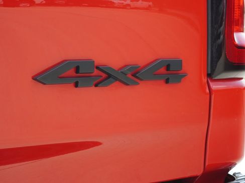 Used 2025 RAM 1500 Big Horn AWD/4WD image 9